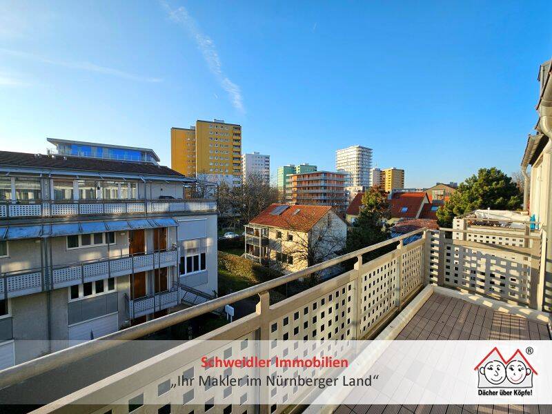 Modern & hell: Top 2-Zimmer-Wohnung mit Balkon in Erlangen