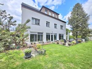Historisches Mehrfamilienhaus mit Remise und attraktiver Vermietungssituation in Köpenick