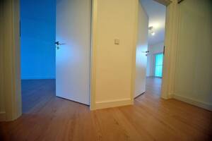 Helle Wohnung in Alt-Hohenschönhausen, 2 Zimmer, Einbauküche, Loggia – 13055 Berlin – Vorschaubild 2