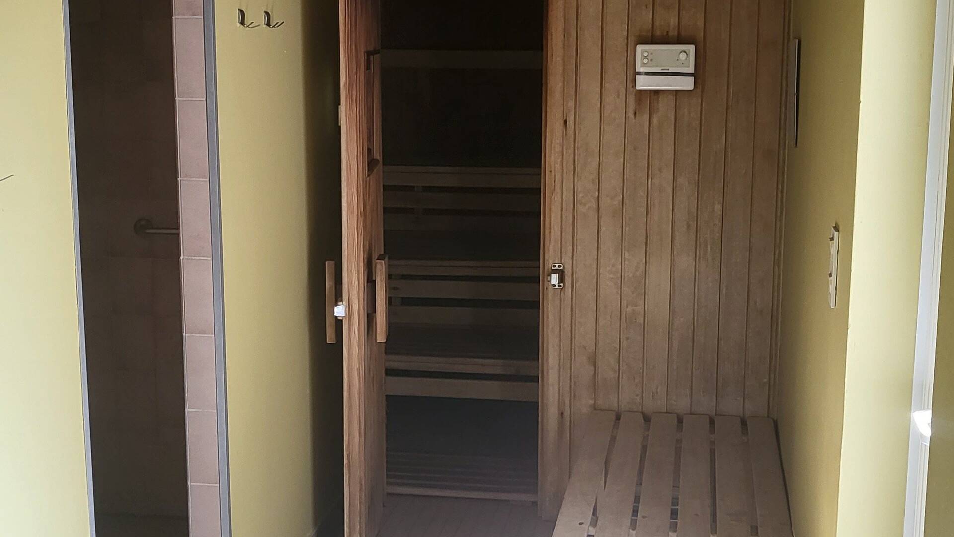 Etagenwohnung in 51143 Köln mit 75 m² kaufen