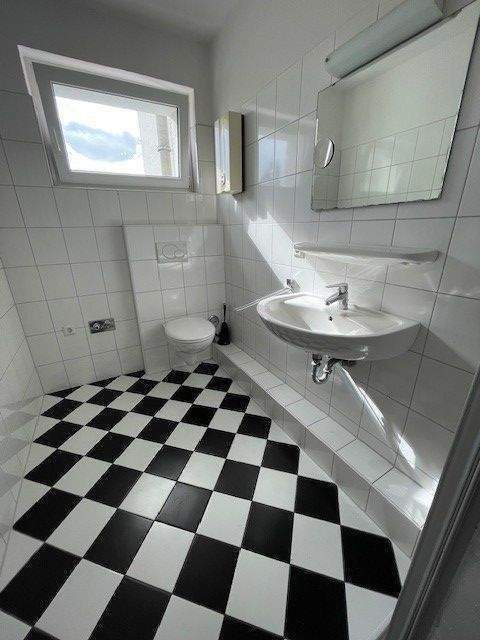 Schöne 2 Zimmerwohnung, zentral gelegen in der Zollstraße – Bremen – Vorschaubild 5