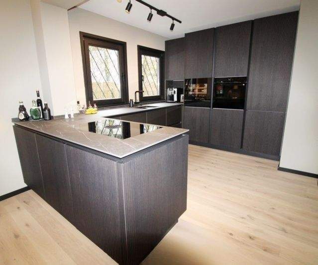 Bestlage Kobel! Exklusives, modernes Einfamilienhaus auf Parkgrundstück in Neusäß-Westheim – Neusäß – Vorschaubild 3