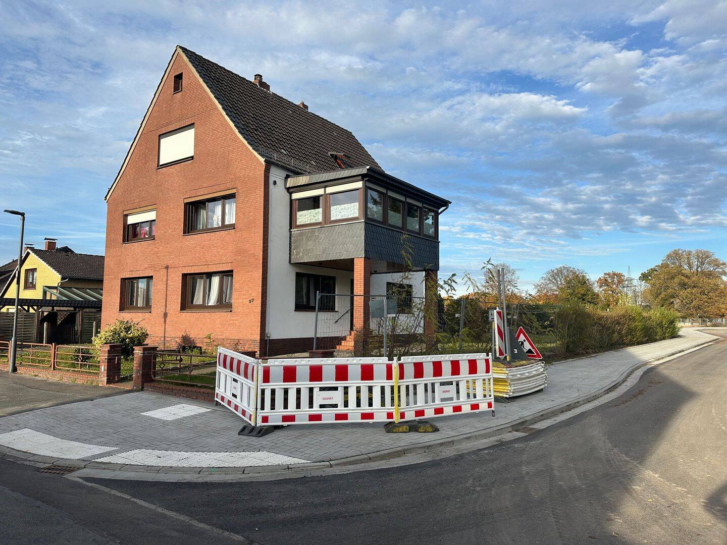 „Top gepflegtes/Massives Mehrfamilienhaus in ruhiger Wohnlage von HB-Rönnebeck“