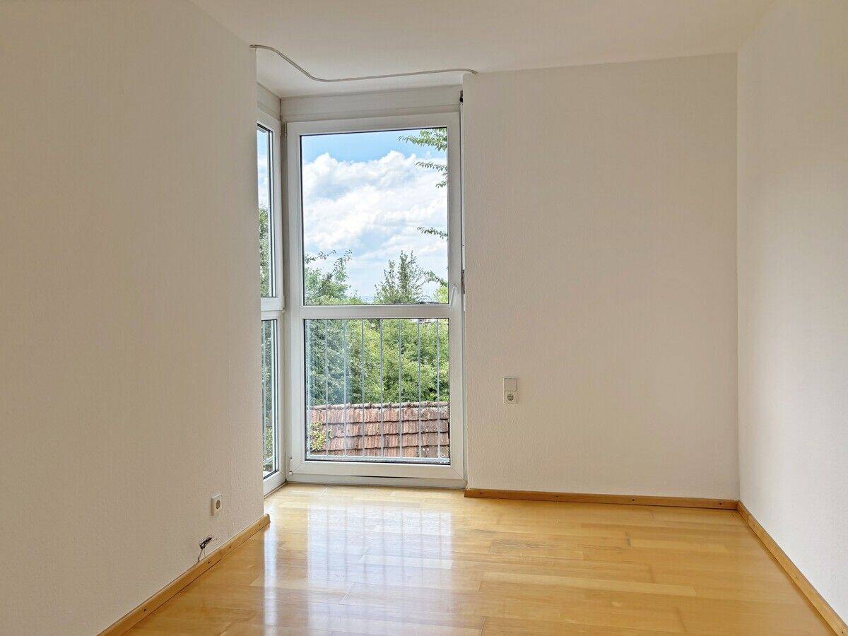 Fernab vom Stadttrubel - Helle Wohlfühlwohnung mit Balkon am Georgenberg in Reutlingen – Reutlingen – Vorschaubild 8
