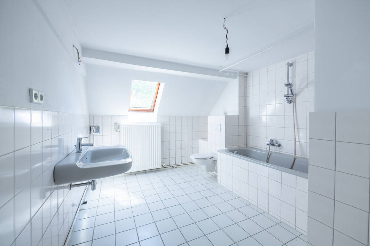3-Zimmer Dachgeschosswohnung in Charlottenburg bezugsfrei! – Berlin – Vorschaubild 3