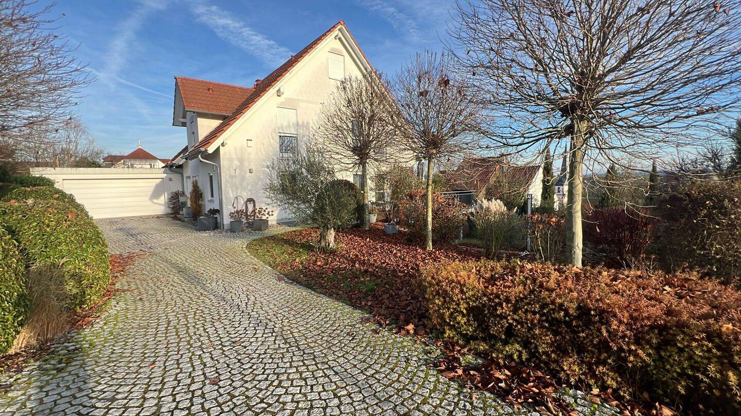 Freistehendes Einfamilienhaus in Hanglage an den Weinbergen – Sulzfeld am Main – Vorschaubild 7