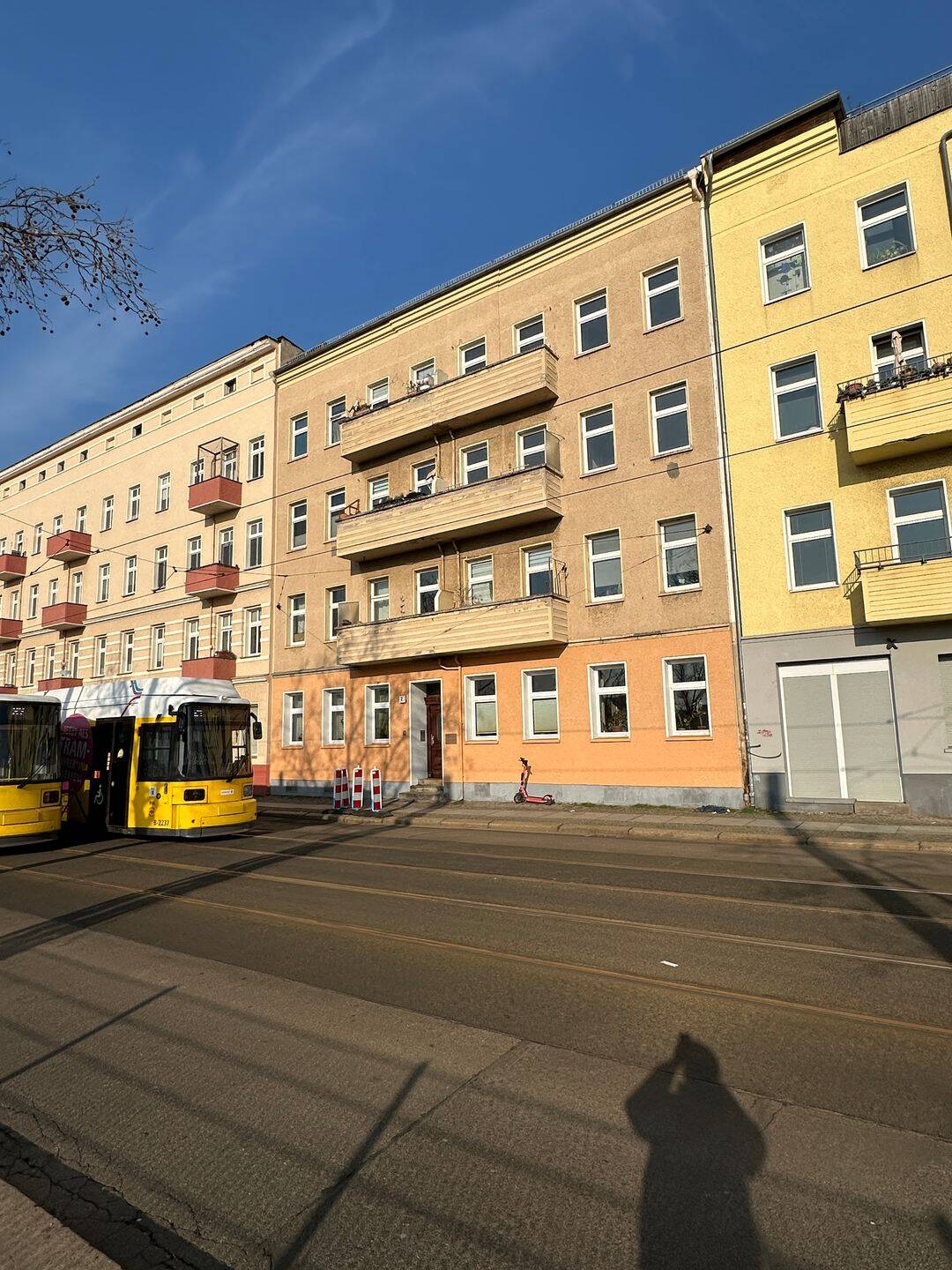 Altbau-Investment in Berlin-Lichtenberg | 4 Wohnungen im Paket | eine Einheit ab 2028 FREI – Berlin – Vorschaubild 2