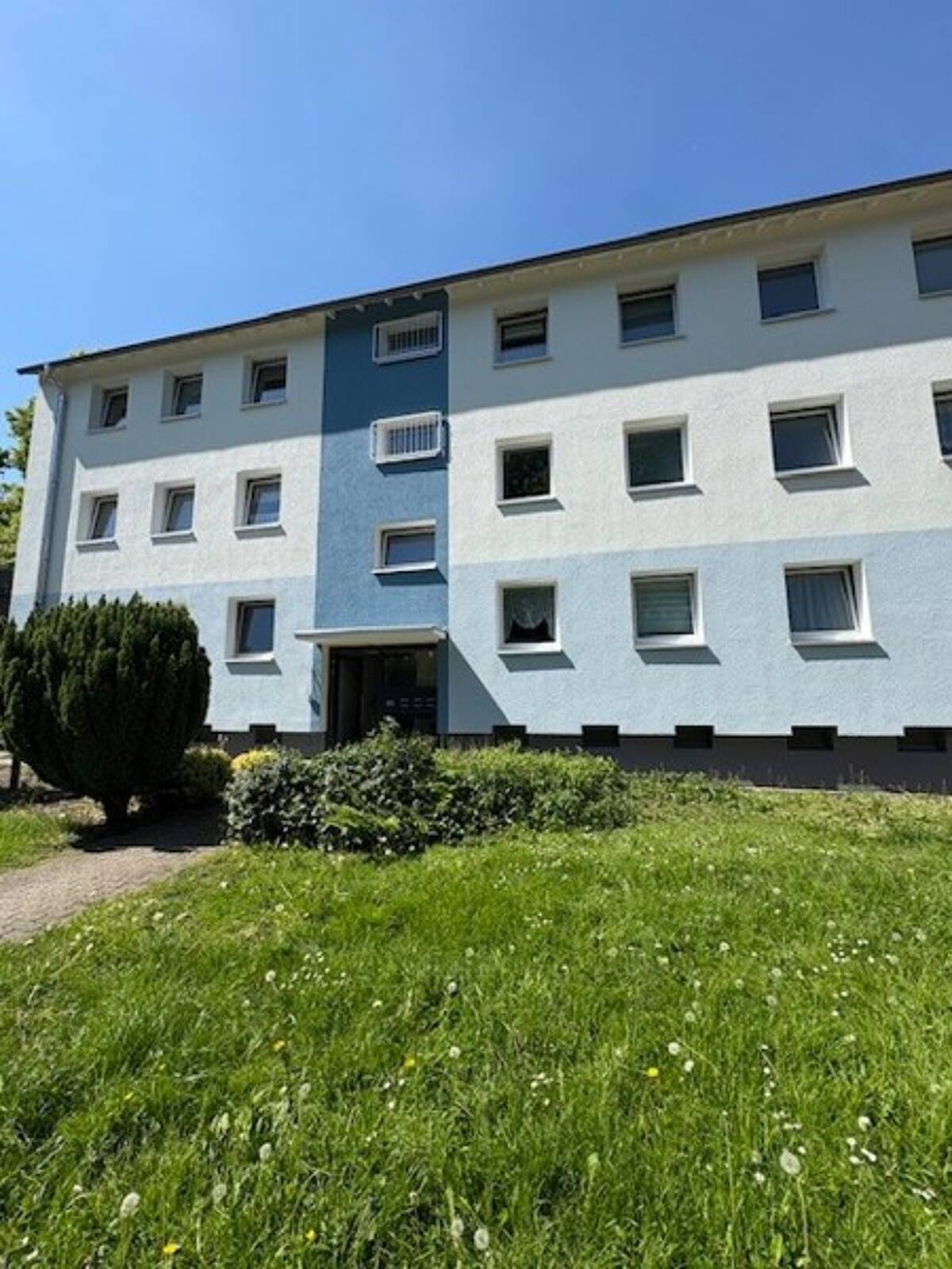 Endlich Zuhause: praktische 2-Zimmer-Wohnung – 45327 Essen – Bild 1 von 8