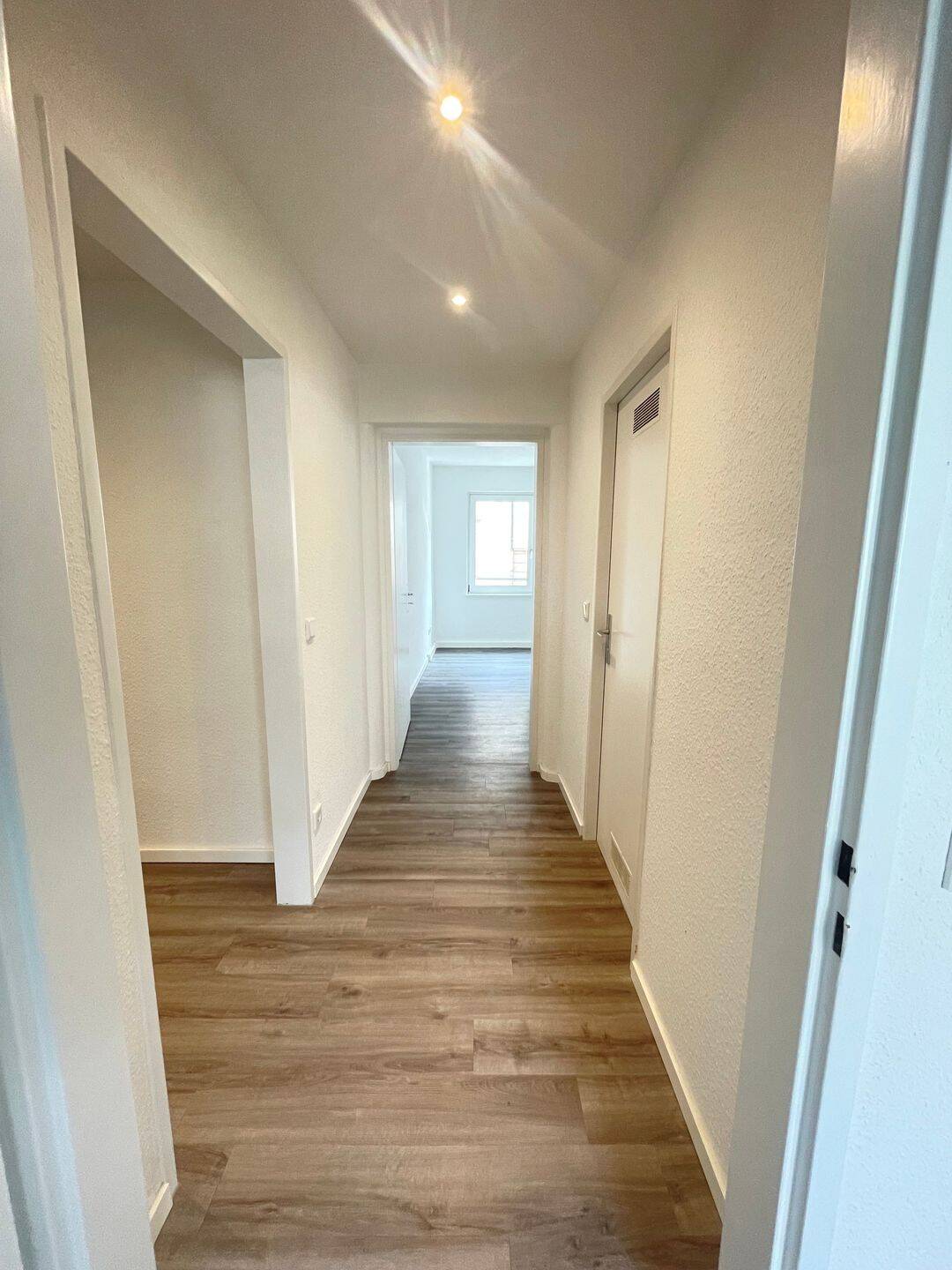 renov. 3 Zi. Familienwohnungen m. 2 Balkonen – Nürnberg – Vorschaubild 7