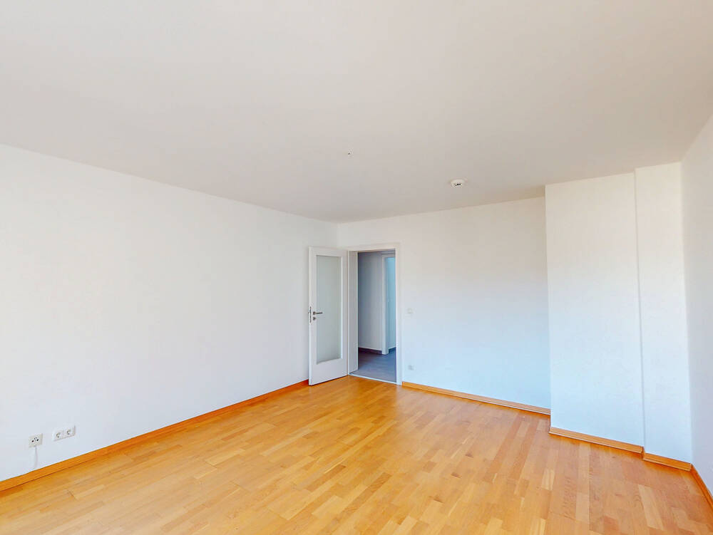 Gemütliche 2-Zimmer-Wohnung mit Innenhofbalkon – München – Vorschaubild 3