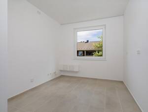 Erstbezug nach Sanierung | Stilvolle 3-Zimmer-Endetagenwohnung mit Loggia in Hamburg-Sasel – 22395 Hamburg – Vorschaubild 8