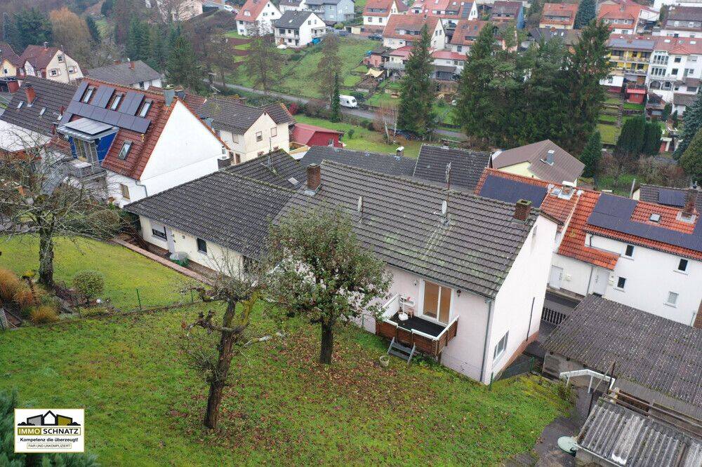 Charmantes Wohnhaus mit drei Garagen und Gestaltungsspielraum – Lützelbach – Vorschaubild 2