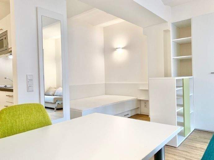 TOP MODERNE VOLL MÖBLIERTE 1 ZIMMER WOHNUNG INKLUSIVE KFZ-STELLPLATZ – Nürnberg – Vorschaubild 8
