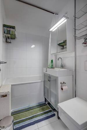 Möbliert: Geräumige 1-Zimmer Wohnung – 80805 München – Vorschaubild 8