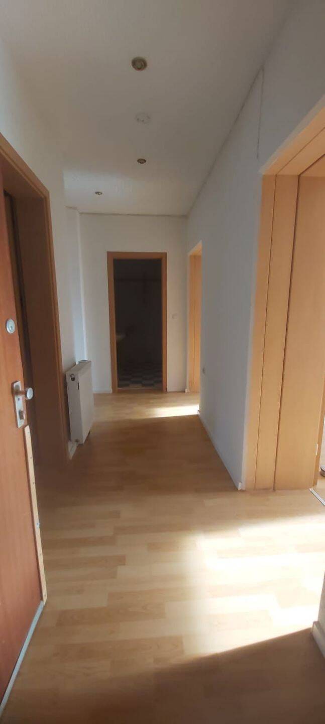 3-Zimmer-Erdgeschoss-Wohnung in zentraler Lage nahe Hochschule – ideal auch für WG – Nürnberg – Vorschaubild 2