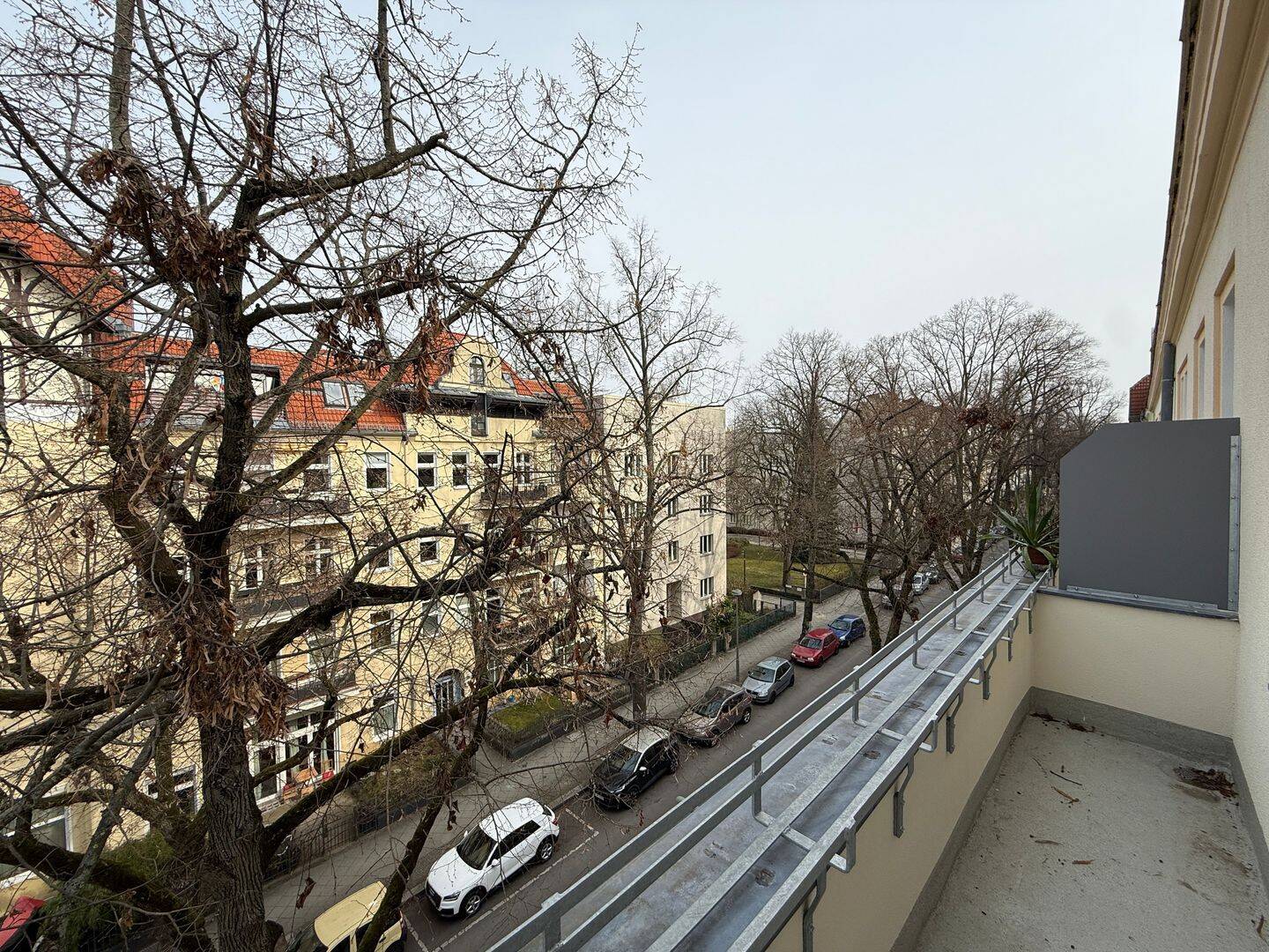 Schöne bezugsfreie 3-Zimmer-Altbauwohnung mit 3 Balkonen und charmanten Altbaudetails! – Berlin – Vorschaubild 9