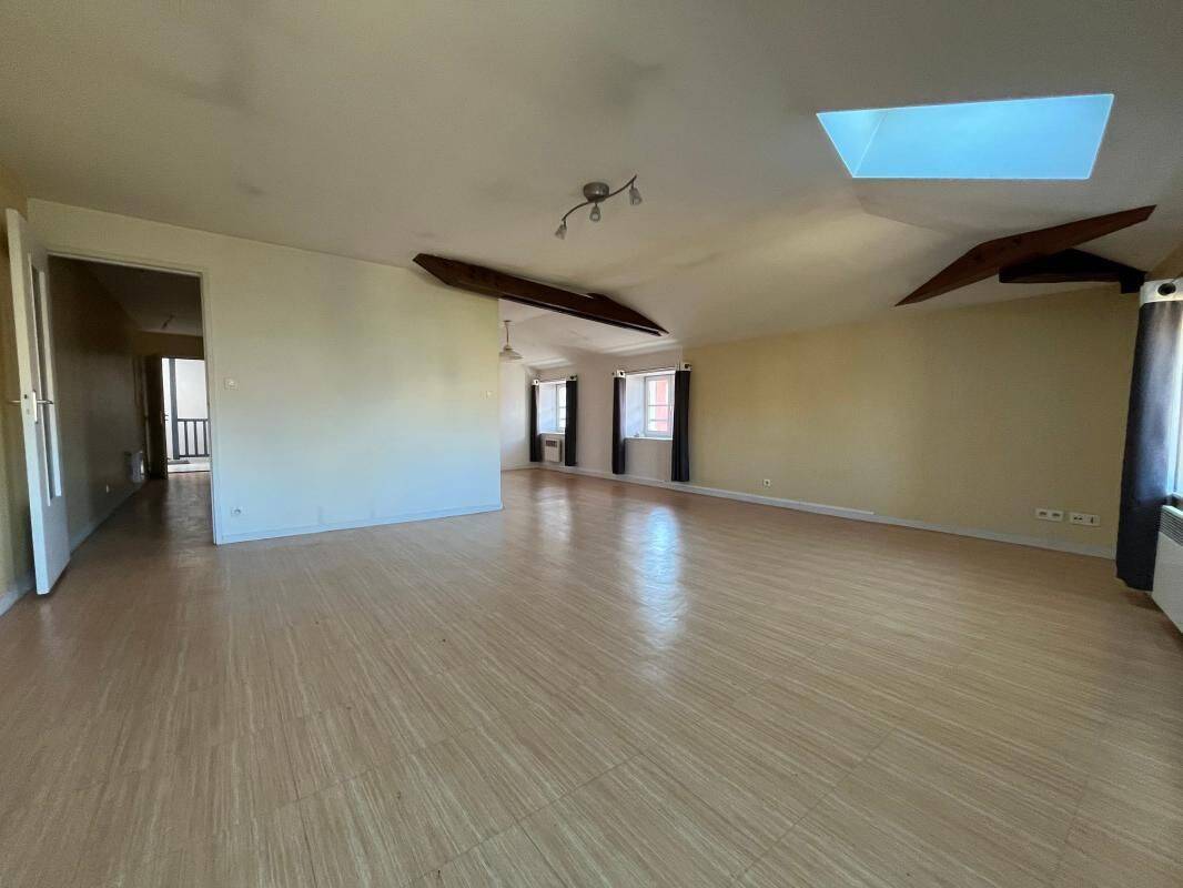 Appartement 2 pièces 65 m² · à Mâcon · 65 m² · 562 €/mois