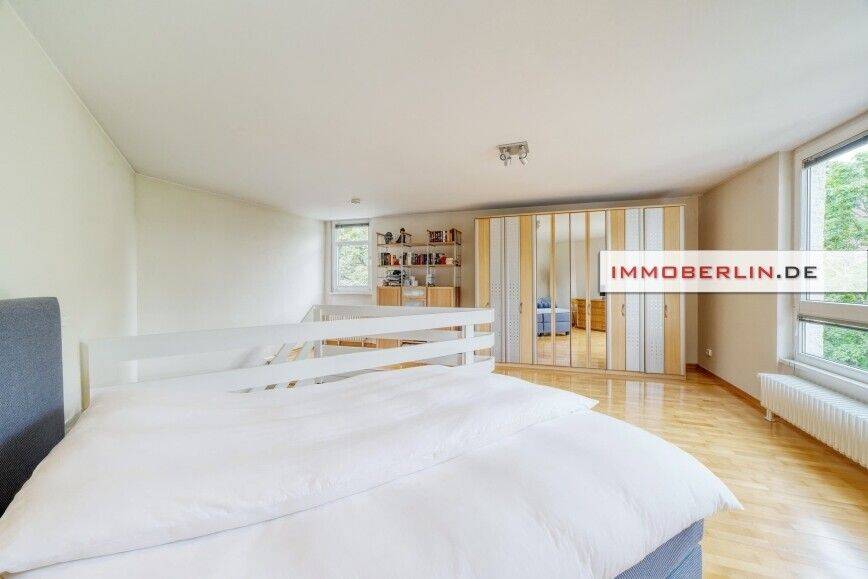 IMMOBERLIN.DE - Toplage! Charmante Galeriewohnung mit ruhigem Westbalkon – Berlin – Vorschaubild 5