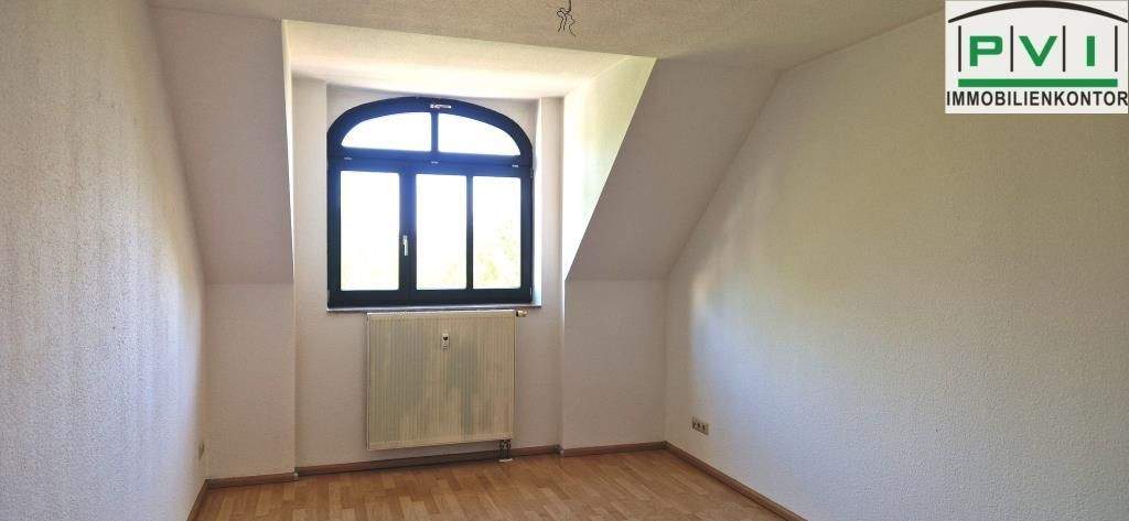Superwohnung im Dachgeschoß mit Einbauküche und Balkon – Chemnitz – Vorschaubild 8