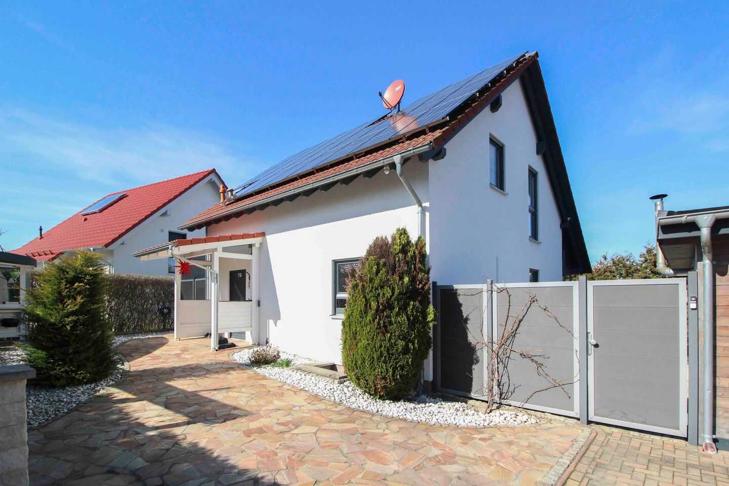 !!!SOFORT BEZUGSFREI!!! Tolles Einfamilienhaus mit Pool und Garten in Radeburg – Radeburg – Vorschaubild 2