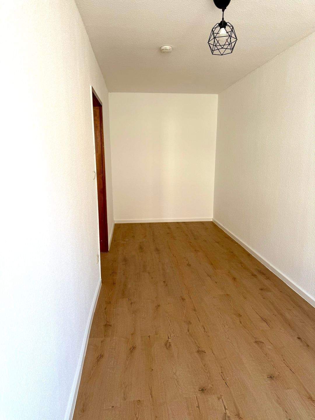 +++ HELLE RENOVIERTE 3-ZIMMER-WOHNUNG MIT AUFZUG +++ – Nürnberg – Vorschaubild 6
