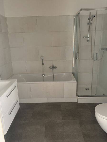helle 3 Zimmer-Whg*Wannenbad* tolle EBK* Lindenau* 4.OG* G-WC*Aufzug* SP anmietbar – Leipzig – Vorschaubild 4