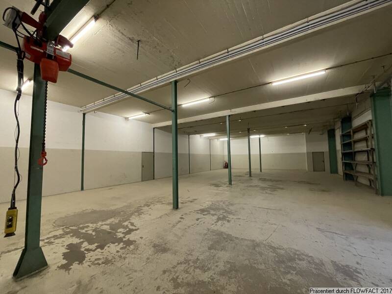 Kleine Lagerhalle in KA-Nordost