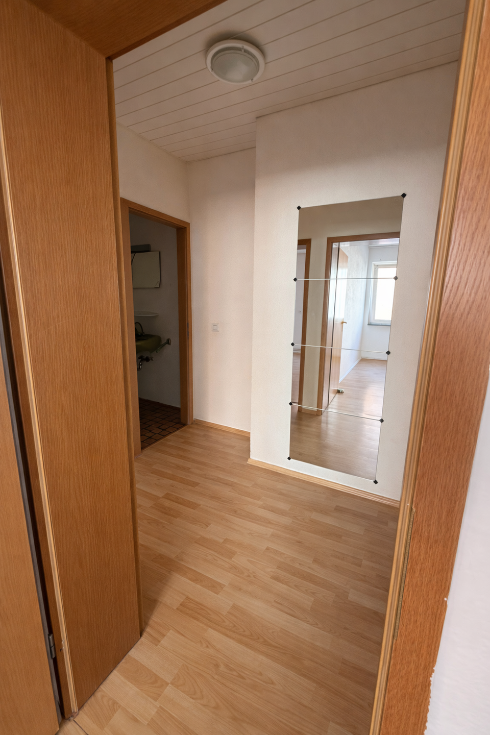 Apartment zwischen Hauptbahnhof und Universität in Duisburg Duissern – Duisburg – Vorschaubild 2