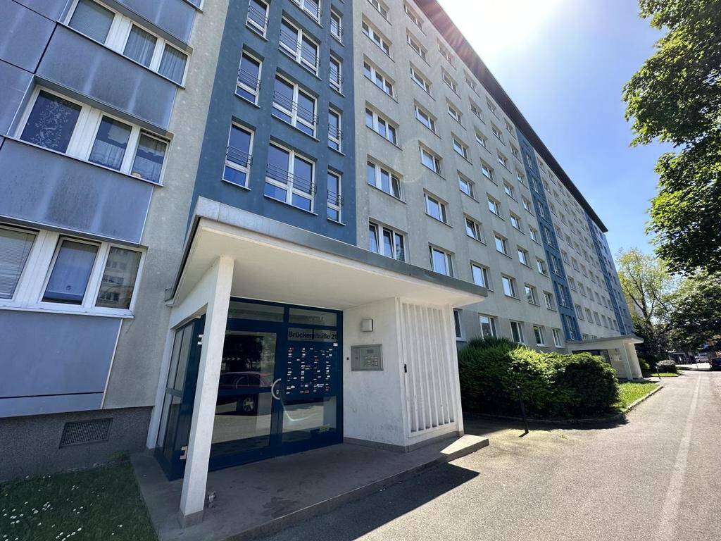 Modernisierte Balkonwohnung mit Weitblick – Chemnitz – Vorschaubild 4