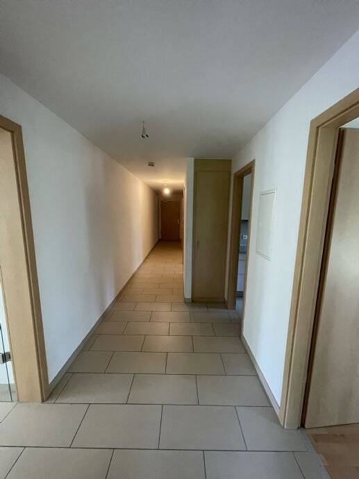 Wohnen in einer Top-Lage mit Sonnenbalkon und 2 Duschen, Einbauküche - zentral und doch im Grünen (von privat ohne Makler) – Nürnberg – Vorschaubild 4