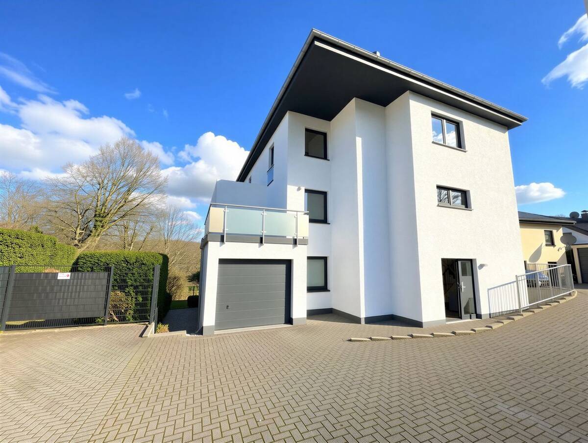 RS-Südbezirk: Für Investoren: Top Eigentumswohnung mit Fernblick und Balkon – 42859 Remscheid – Bild 1 von 6