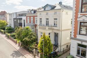 Attraktive Vorstadtvilla in St. Jürgen mit eigenem Wasserzugang – 23562 Lübeck – Vorschaubild 2