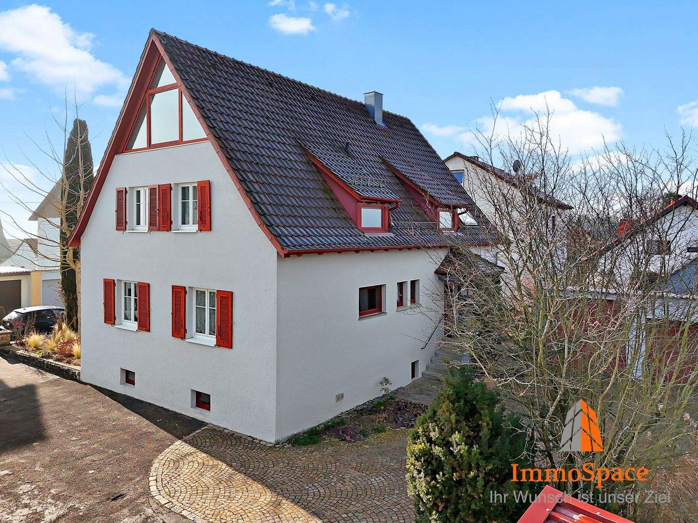 Ihr neues Zuhause: charmantes EFH inkl. Studio, Garage und Garten mit eigenem See und Badedeck – Durlangen – Bild 1 von 9