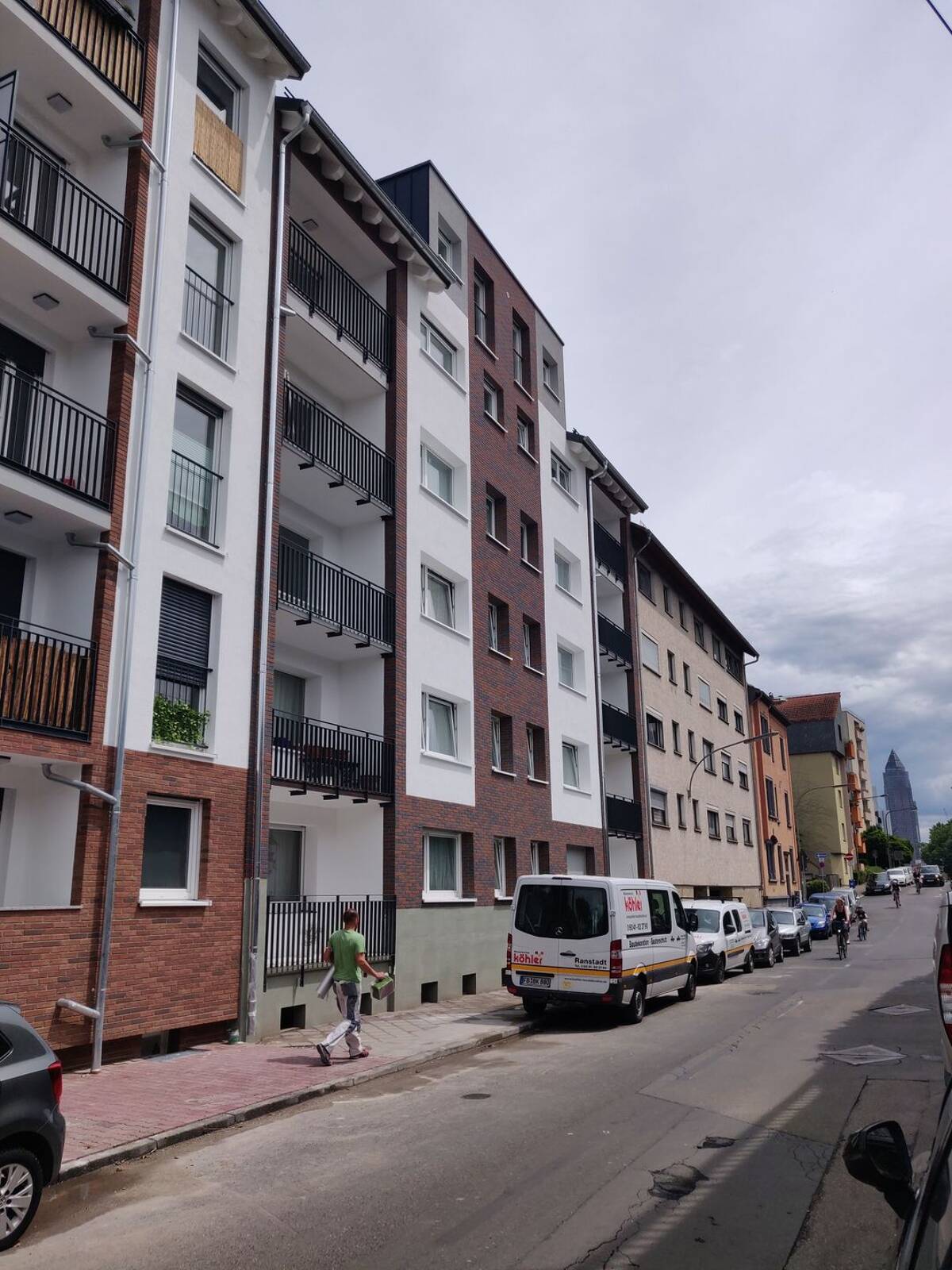 Möblierte 2-Zimmer-Wohnung mit Balkon in Frankfurt-Bockenheim – 60487 Frankfurt am Main – Bild 1 von 9