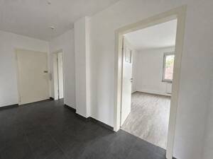 Helle 2-Zimmer-Wohnung mit Tageslichtbad in ruhiger Lage von Oberhausen – 46149 Oberhausen – Vorschaubild 3