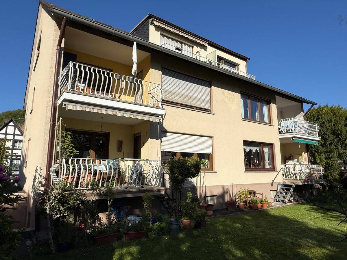 BONN OBERKASSEL 2 Zimmer-Wohnung im DG rechts zu verkaufen in toller Wohnlage mit ca. 48 m² Wfl. – 53227 Bonn – Bild 1 von 9