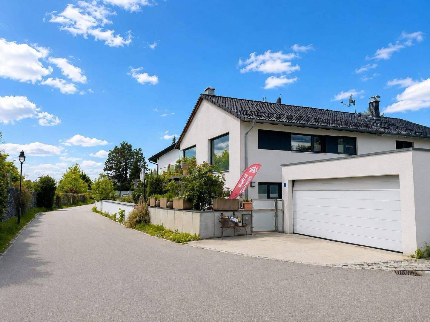 Wohnen neu definiert - Architektenhaus mit Garten, Sonnendeck und Alpenblick – Glonn – Vorschaubild 2