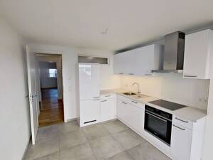 Helle 3-Zimmer-Wohnung mit BALKON und moderner EINBAUKÜCHE im Stuttgarter Westen