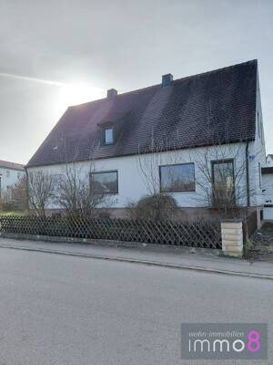 Werden Sie hier noch diesen Sommer Eigentümer: Freistehendes Haus mit schönem Grundstück in Oberhausen! – 86697 Oberhausen – Vorschaubild 3