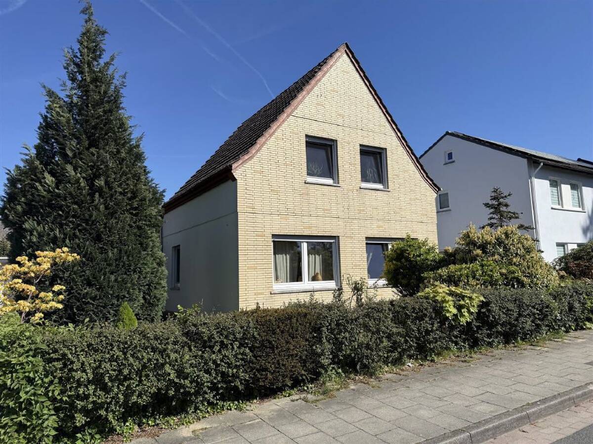Vermietetes freistehendes Einfamilienhaus mit Garage und idyllischem Garten in gefragter Wohnlage – 28755 Bremen – Bild 1 von 5