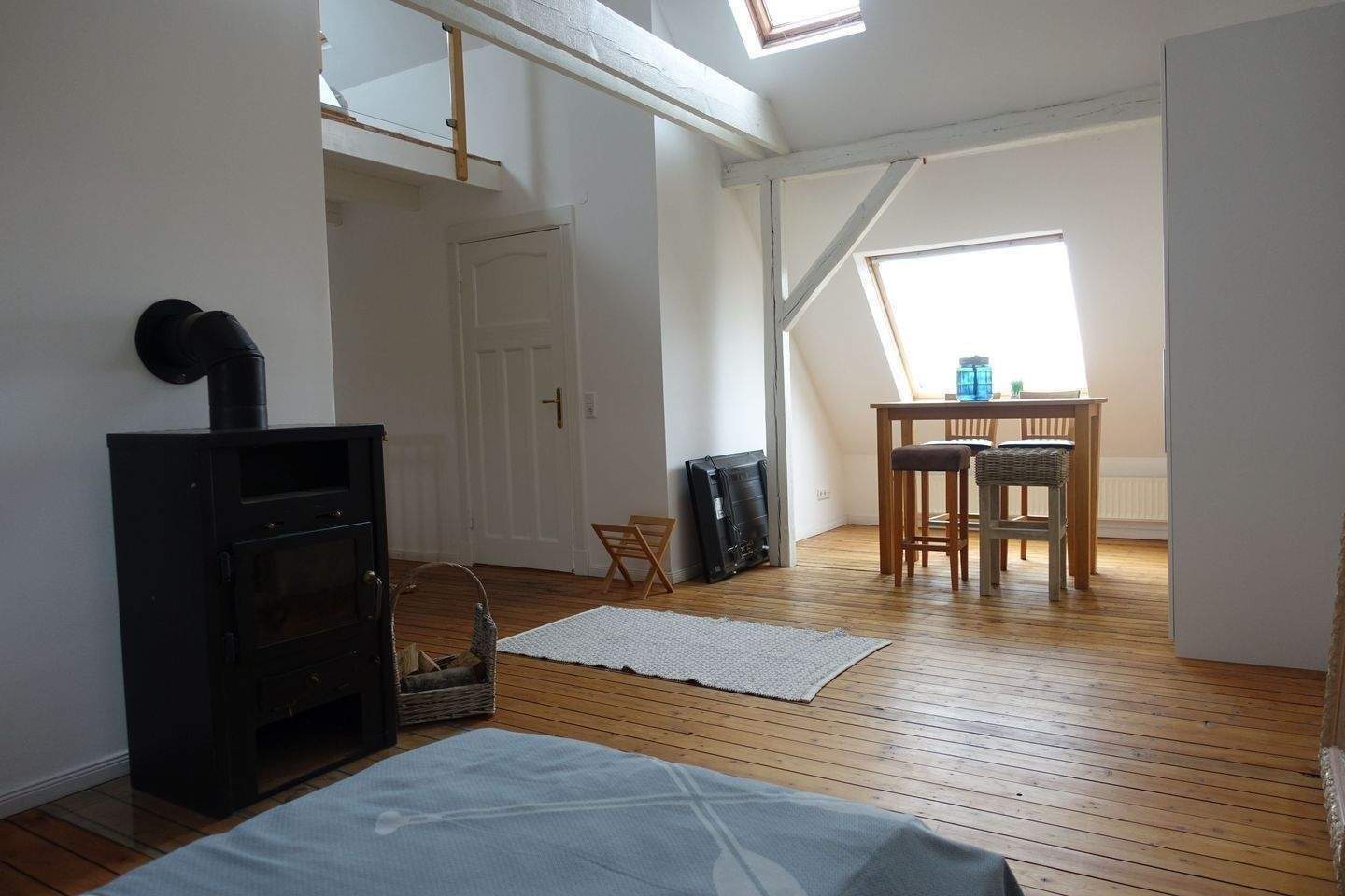 MÖBLIERT ! Für FIRMEN - Wohnung mit 3 sep Schlafräumen