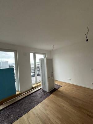 Penthouse Wohnung mit Dachterrasse EBK und E-Tiefgaragenstellplatz – 12529 Schönefeld – Vorschaubild 2