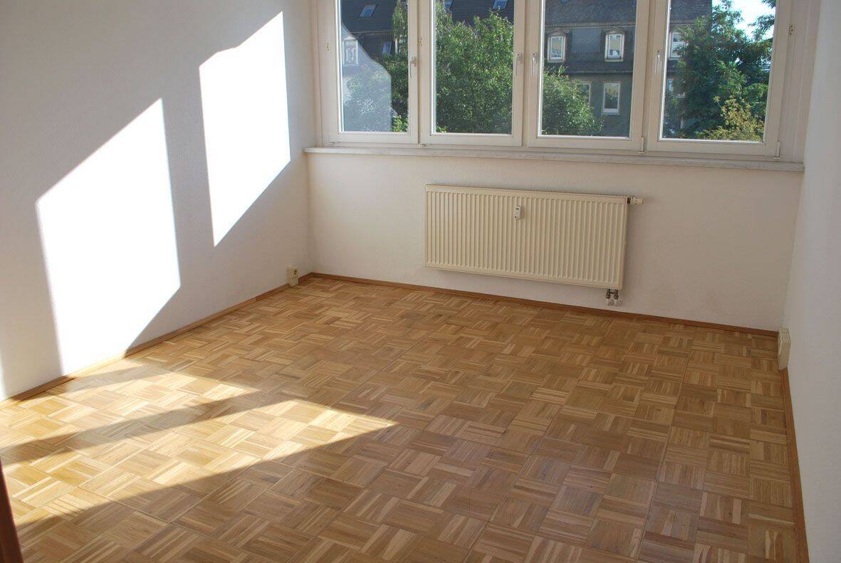 2-Raum-Wohnung mit Aufzug und Bad mit Dusche, frisch saniert – Leipzig – Vorschaubild 2