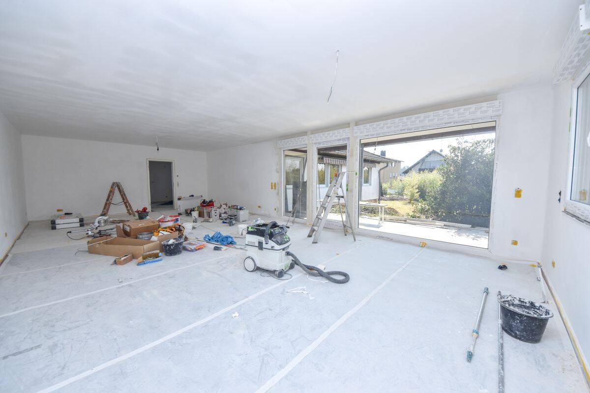 DIETZ: ZWEITER BEZUG nach Sanierung! Einfamilienhaus mit ELW oder Büro, 2 Garagen und Garten – Eppertshausen – Vorschaubild 6