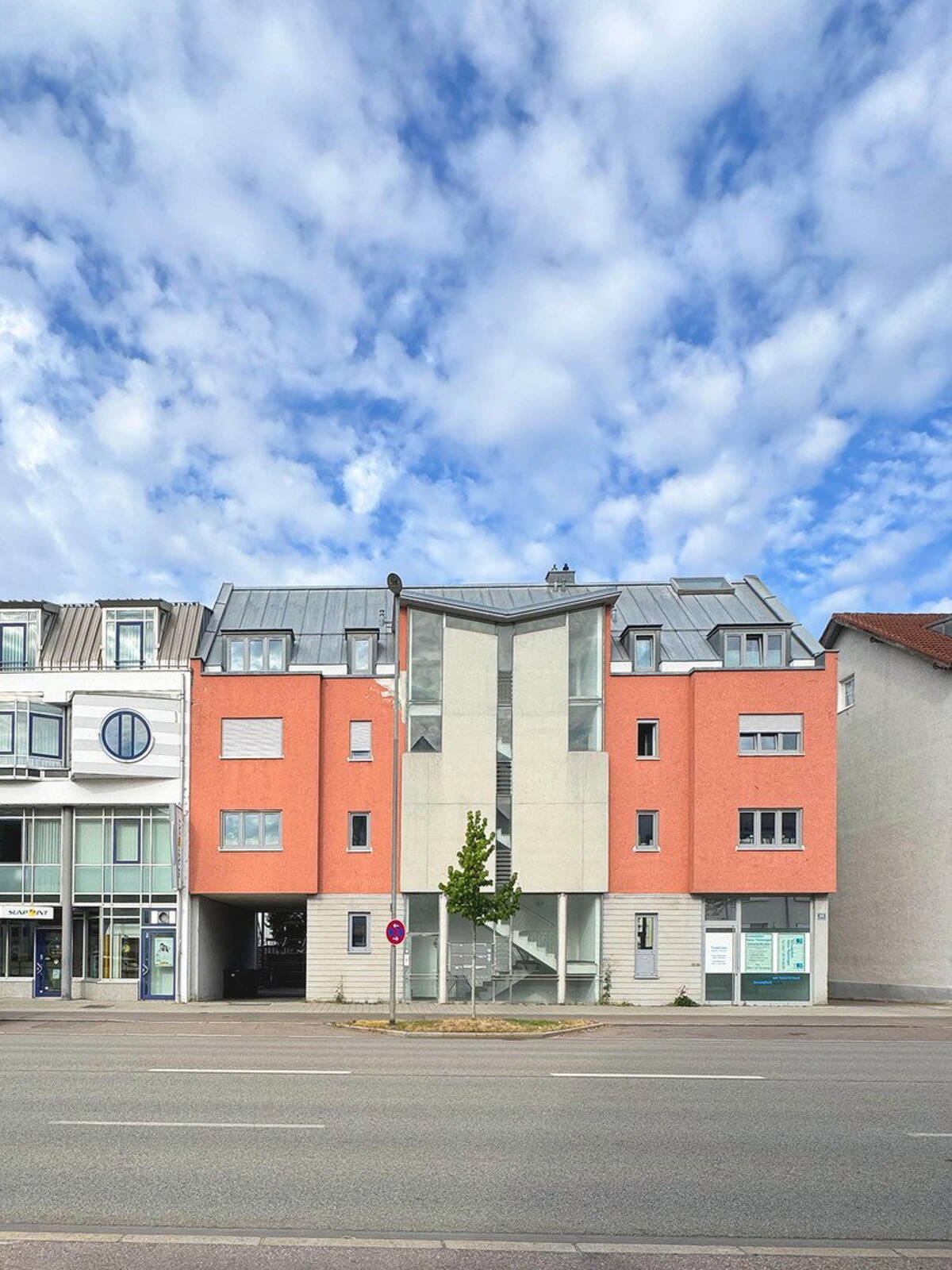Atelier Wohnung / Gewerbe EG & 3 Wohnungen 2.OG nähe HBF mit Keller und TG STP – 85051 Ingolstadt – Bild 1 von 9