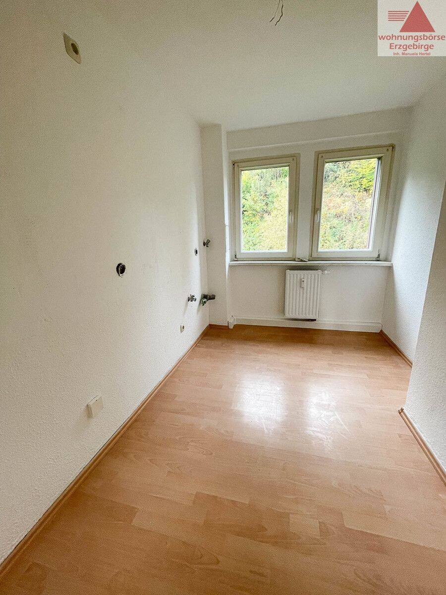 3-Raum-Wohnung in Schwarzenberg zu vermieten. Auf Wunsch mit Einbauküche! – Schwarzenberg/Erzgebirge – Vorschaubild 2