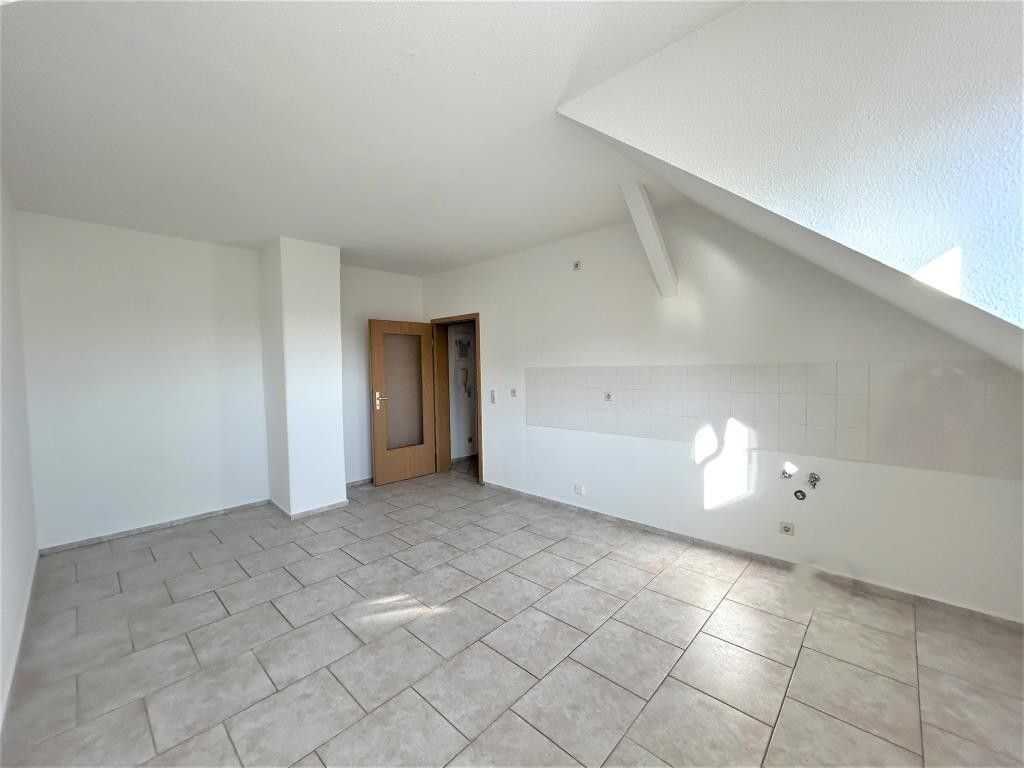 Hier sparst du jeden Monat, eckig Geld! / ere you save money every monthserious savings! – Chemnitz – Vorschaubild 9