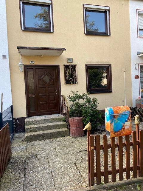 Reihenmittelhaus mit Potenzial - solide und mit Gestaltungsspielraum