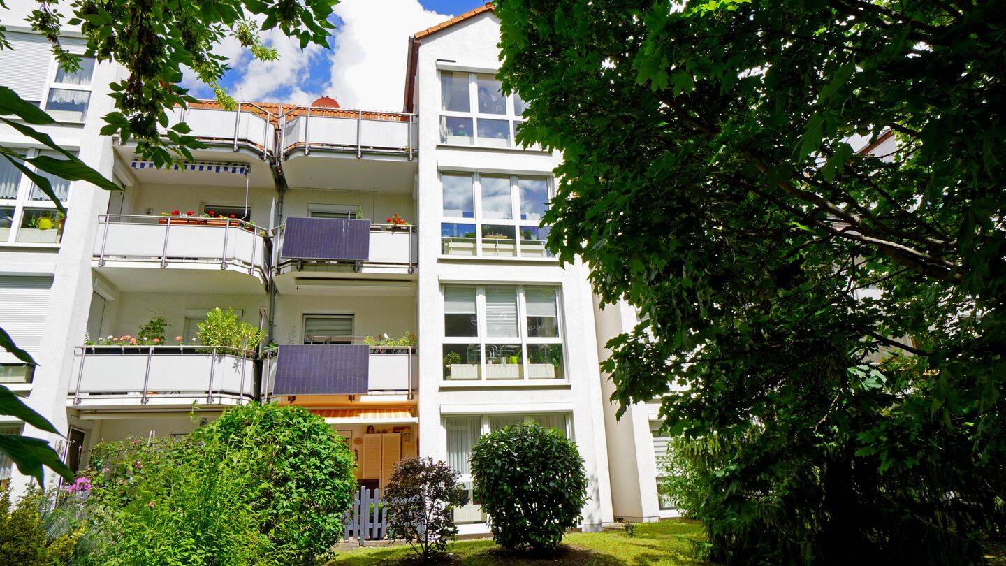 Top gepflegte Kapitalanlage in der Tiergartensiedlung - Dachbalkon - TG-Stellplatz + Außenstellplatz