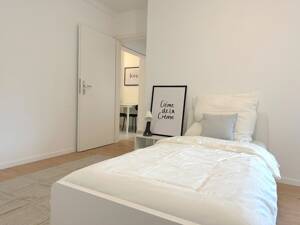?? 1 Zimmer frei in moderner 3er-WG - Homburger Landstraße 689, Frankfurt am Main! - ab dem 01.10 – 60437 Frankfurt am Main – Vorschaubild 2